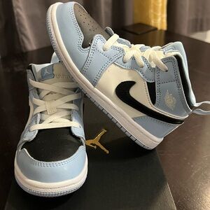 Jordan Kids Light Blue and Black Sneakers
